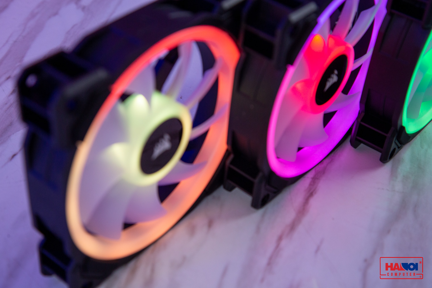 Fan Case Corsair LL120 RGB 120mm Dual Light Loop RGB LED 3 Fan Pack with Lighting Node PRO tạo nên bản nhạc màu sắc